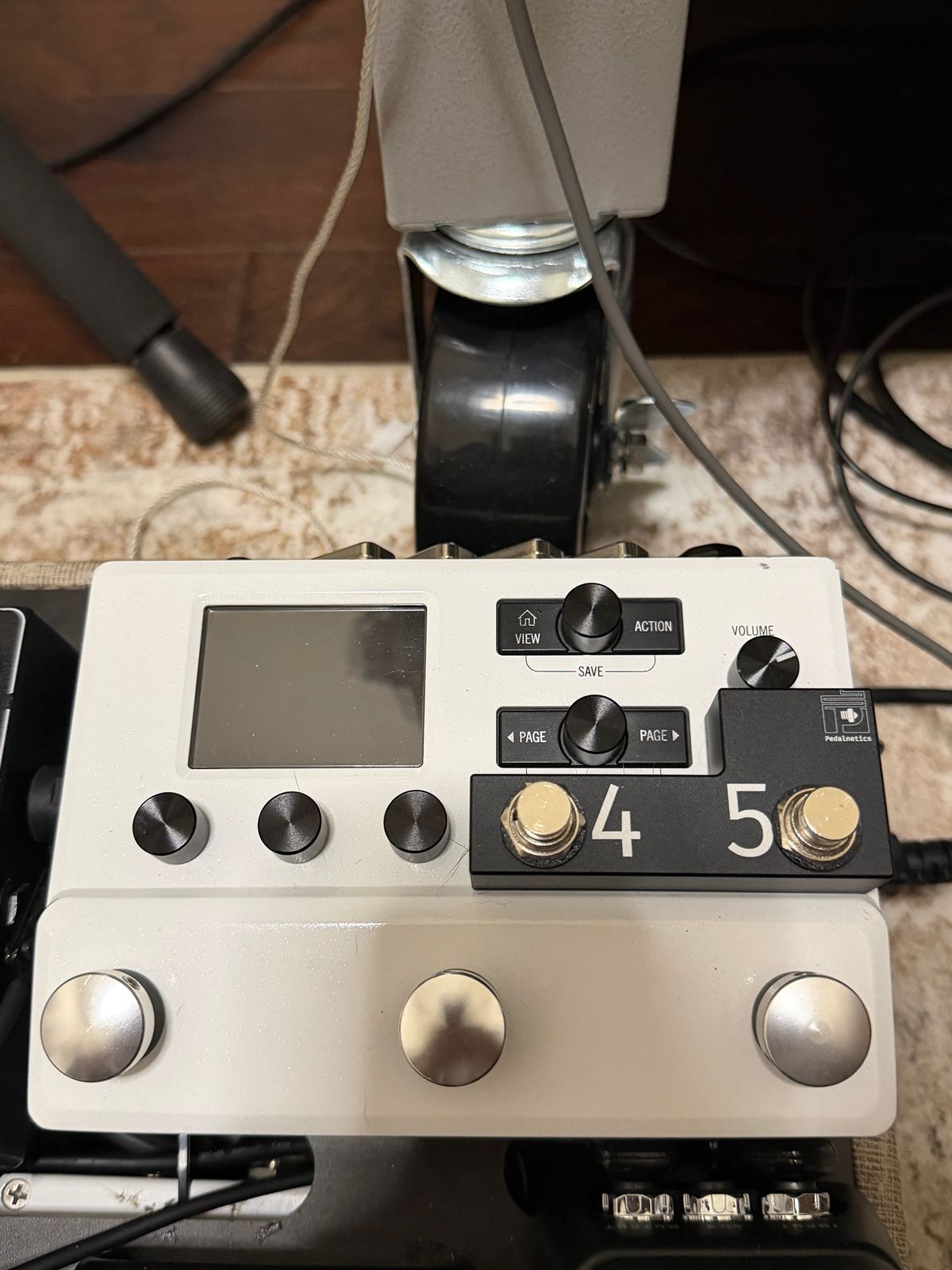 Line 6 HX Stomp Limited Edition (2024/2025) Stormtrooper White + ~$300+ add ons! - Image 2