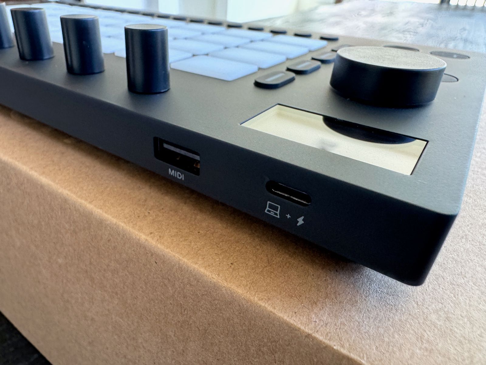 Ableton Move Standalone Groovebox Sampler & Sequencer – MINT CONDITION! - Image 4